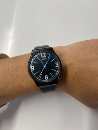 Reloj swatch negro