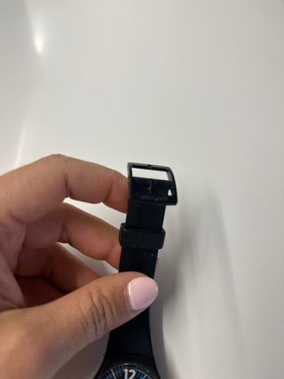 Reloj swatch negro