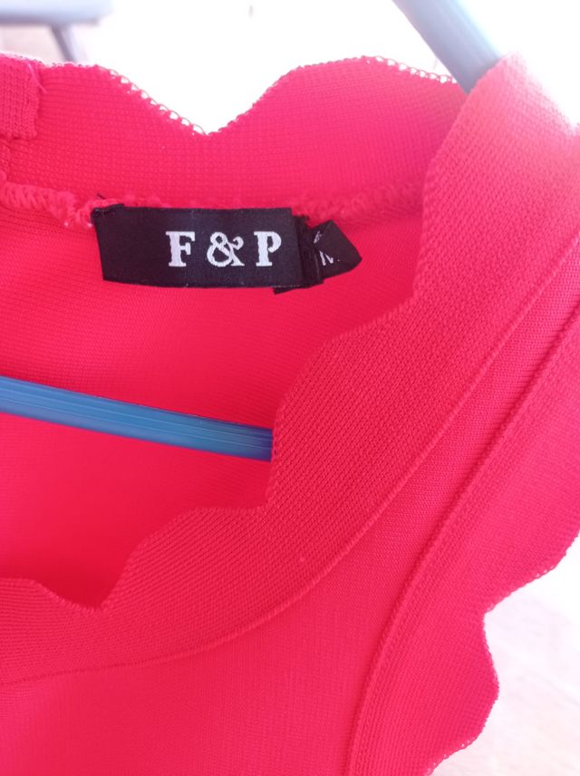 Vestido ceñido tipo vendaje