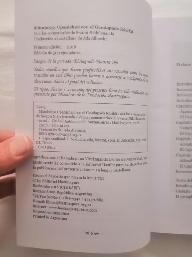 Upanishads. Volumen IV.   Editorial Hastinapura. 
