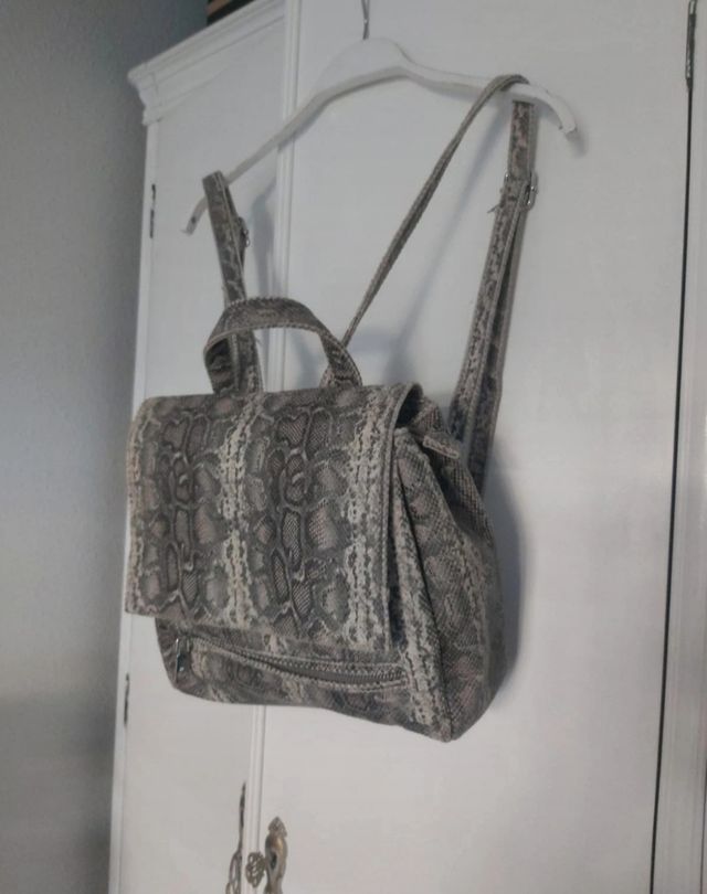 Bolso mochila nuevo