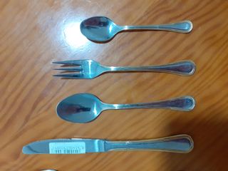 Cuberteria 84 piezas ,...