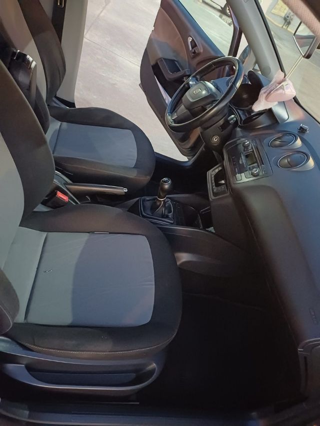 SEAT Ibiza st 4 KIDS 2014