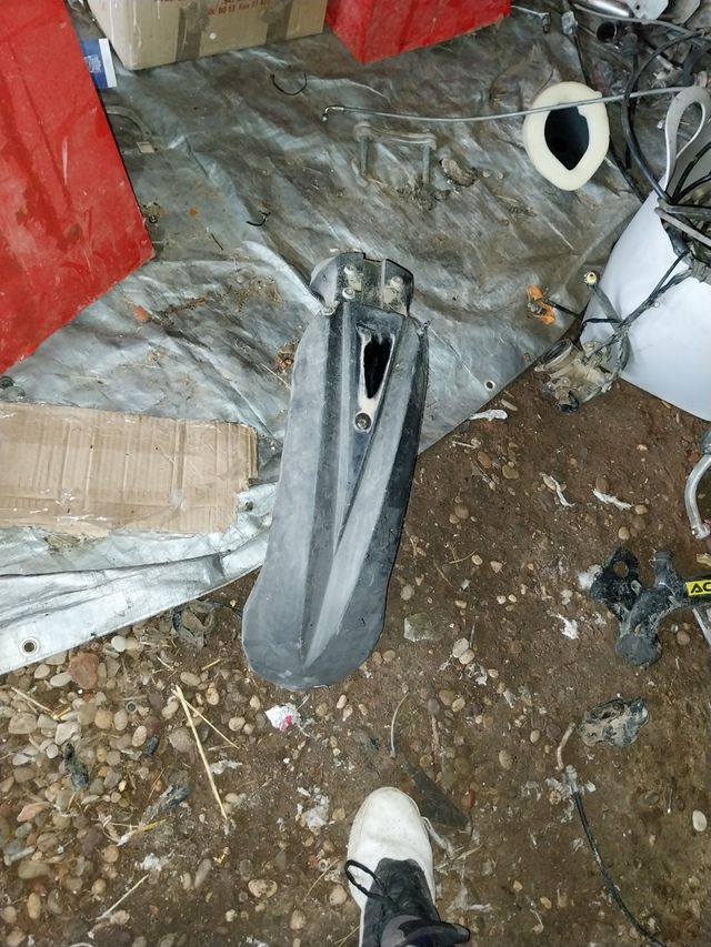 Careta y guardabarros gas gas 2009