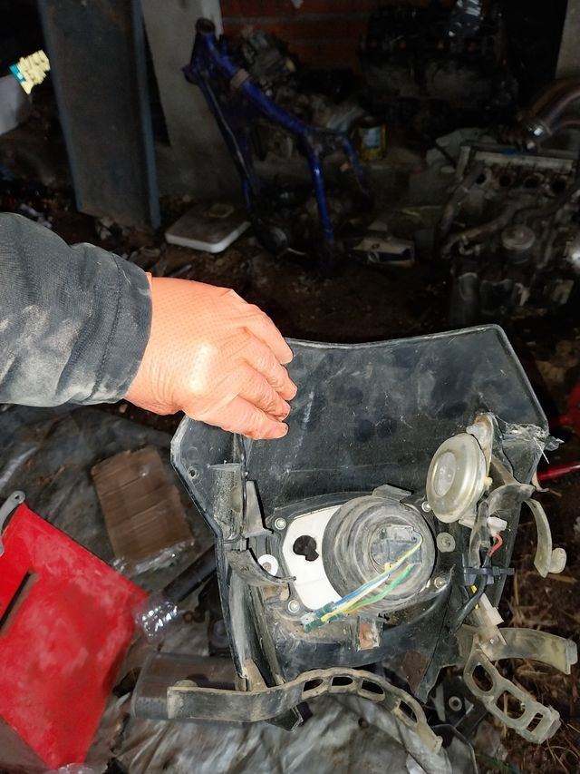 Careta y guardabarros gas gas 2009