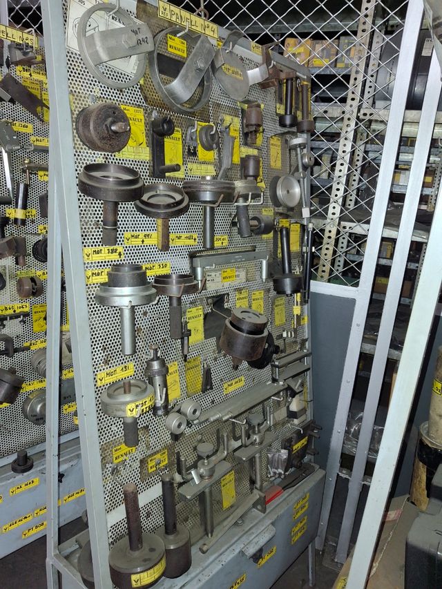 Renault utilajes taller-concesionario JM