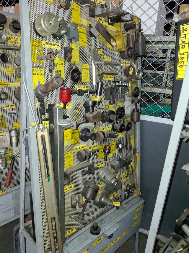 Renault utilajes taller-concesionario JM