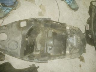 Cajón casco Peugeot Elyseo 50