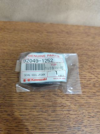 Reten suspensión Kawasaki kx80 