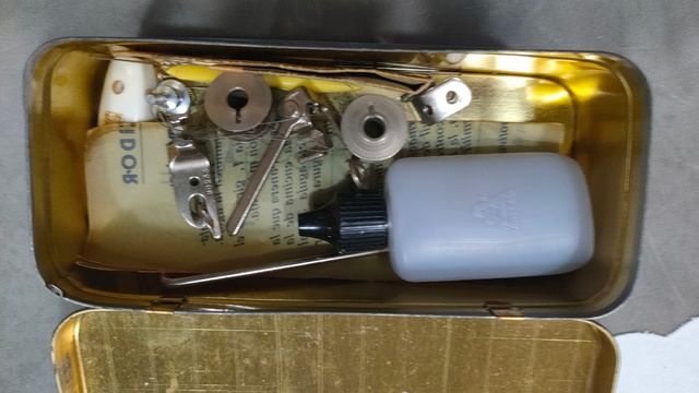 Maquina de coser antigua