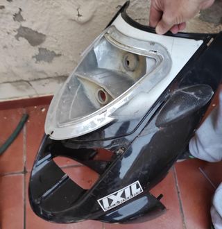 Faro y escudo Aprilia Sonic