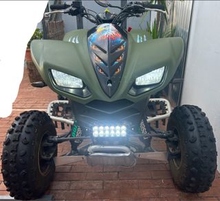 Quad kawasaki kfx 700