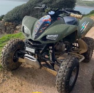 Quad kawasaki kfx 700