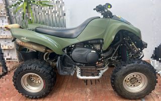 Quad kawasaki kfx 700