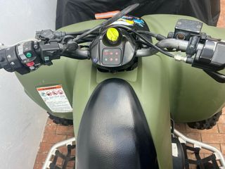 Quad kawasaki kfx 700