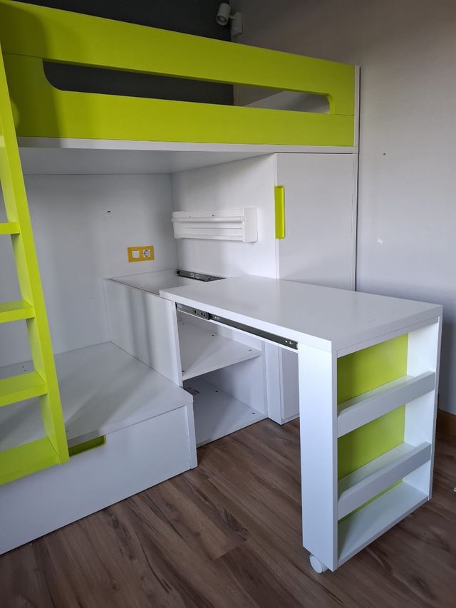 Dormitorio infantil . Literas 