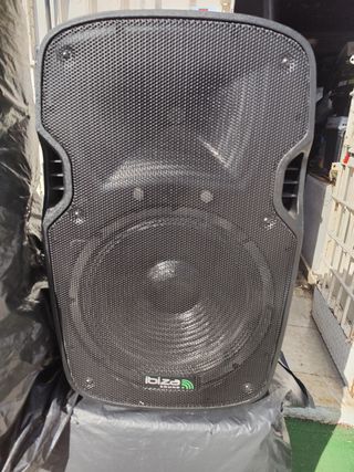 Altavox autoamplificado