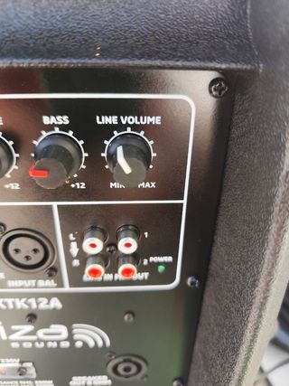 Altavox autoamplificado