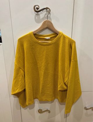 Jersey amarillo Stradivarius