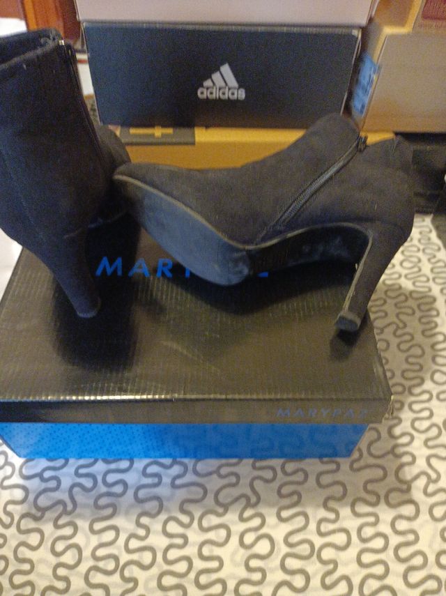 Botas de tacón y ante