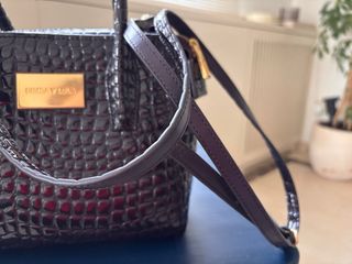 Bolso Bimba y Lola tipo cocodrilo