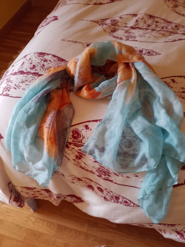 Fular verde y naranja