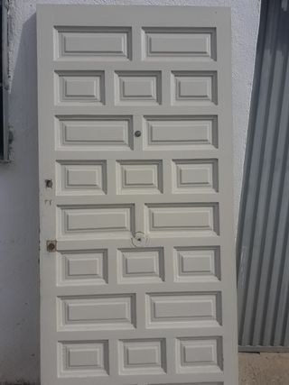 Puerta castellana madera