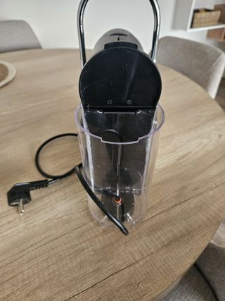 Cafetera Nespresso Pixie