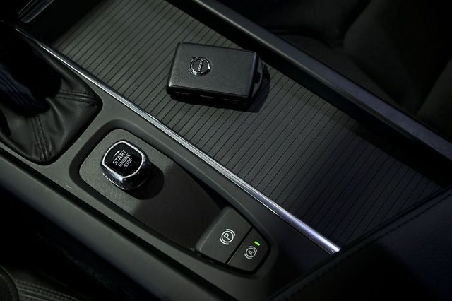 Volvo V60   2.0 D4 AUTO PRO 