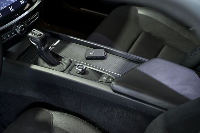 Volvo V60   2.0 D4 AUTO PRO 