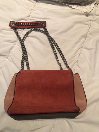 Bolso con cadena