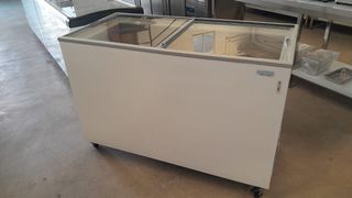 Congelador tapa cristal corredera 1.30m