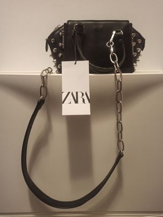 Bolso bandolera rock de Zara