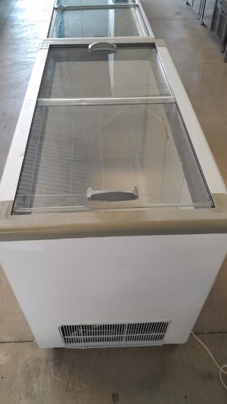 Congelador 1.30m tapa cristal corredera