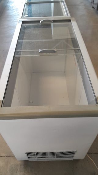 Congelador 1.30m tapa cristal corredera