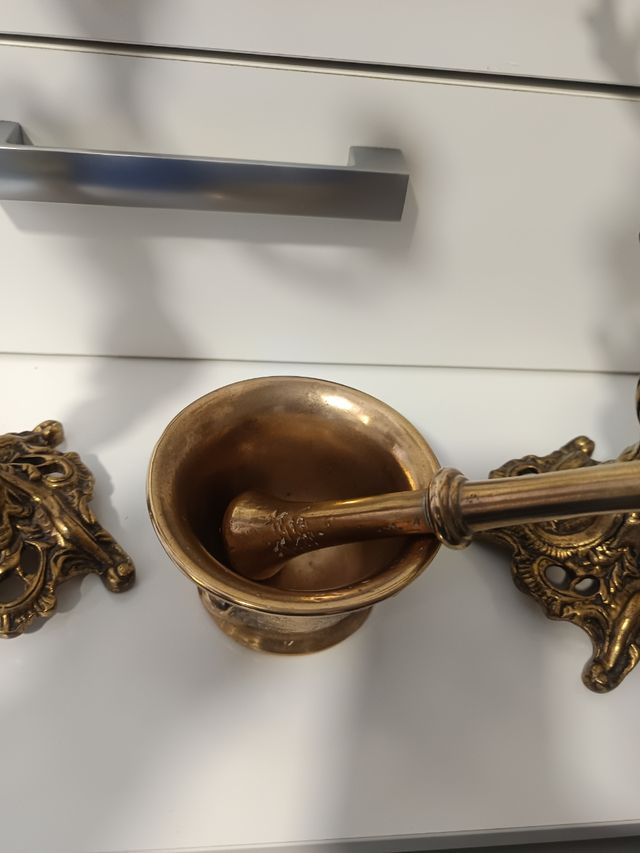 Candelabros y Almidez Bronce años 70.