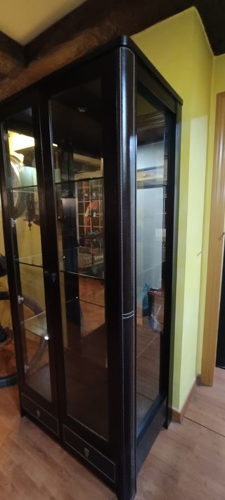 Vitrina estilo colonial