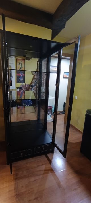 Vitrina estilo colonial