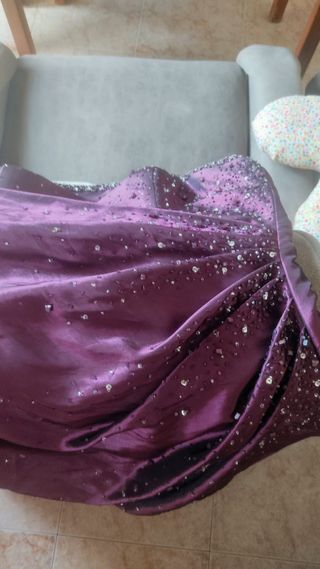 Vestido fiesta color vino tinto