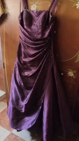 Vestido fiesta color vino tinto