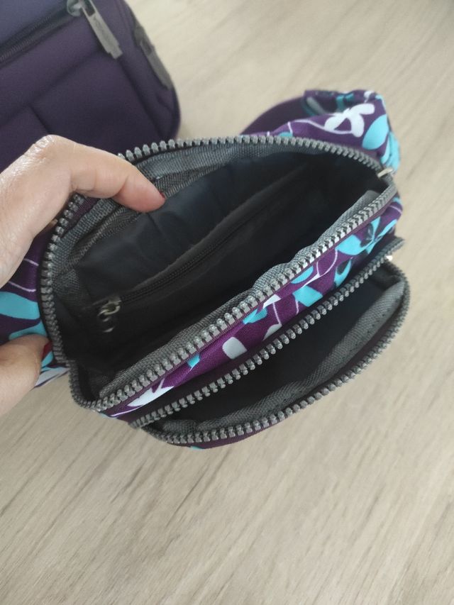 2 Riñoneras nuevas 8 cada una