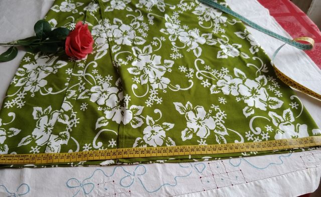 Gonna pareo e pashmina verde e bianca