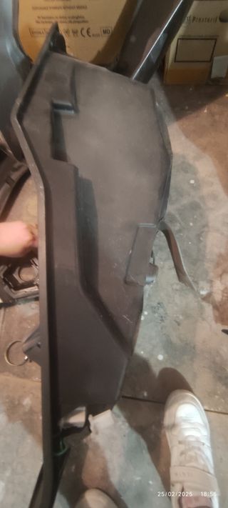 Cofre debajo del asiento Daelim s3