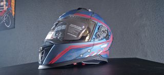 Casco de moto cerrado MAVERIK edición especial
