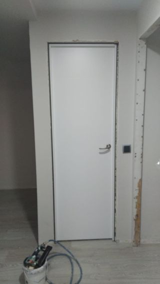 Carpintero madera puertas.