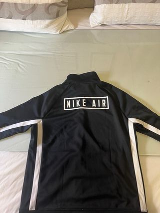 Chaqueta nike negra
