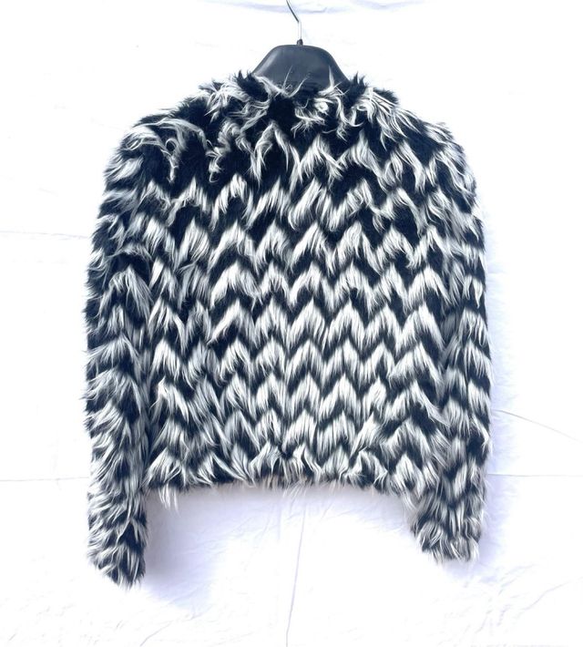 Chaqueta corta de pelo