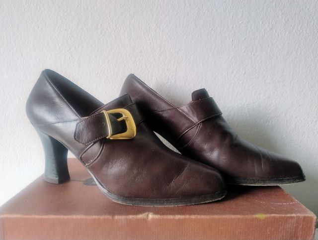 Scarpe vintage con fibbia pelle e cuoio 