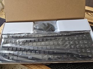 Rii RK904 Teclado y Ratón Inalámbrico 2.4GHz