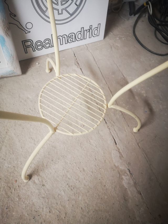 Palanganero de forja